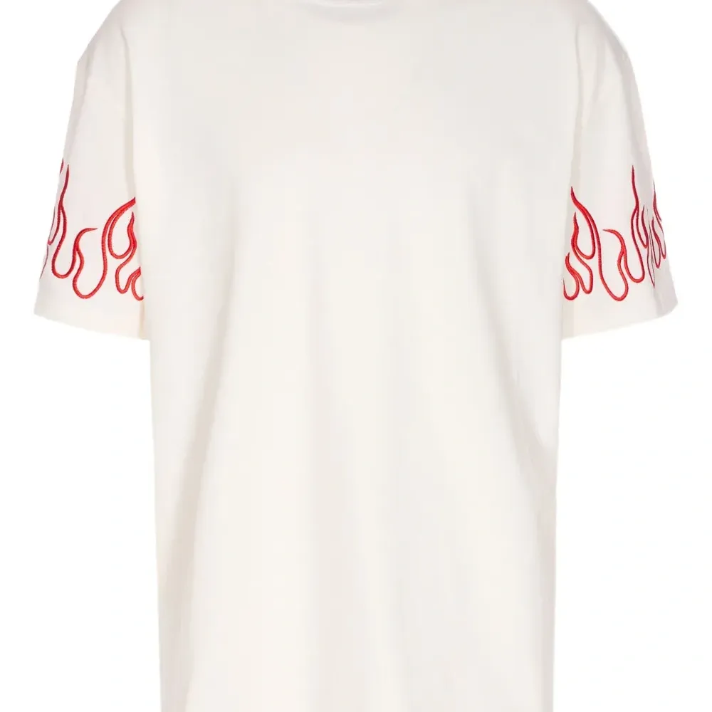 Футболка с вышивкой в виде пламени и круглым вырезом