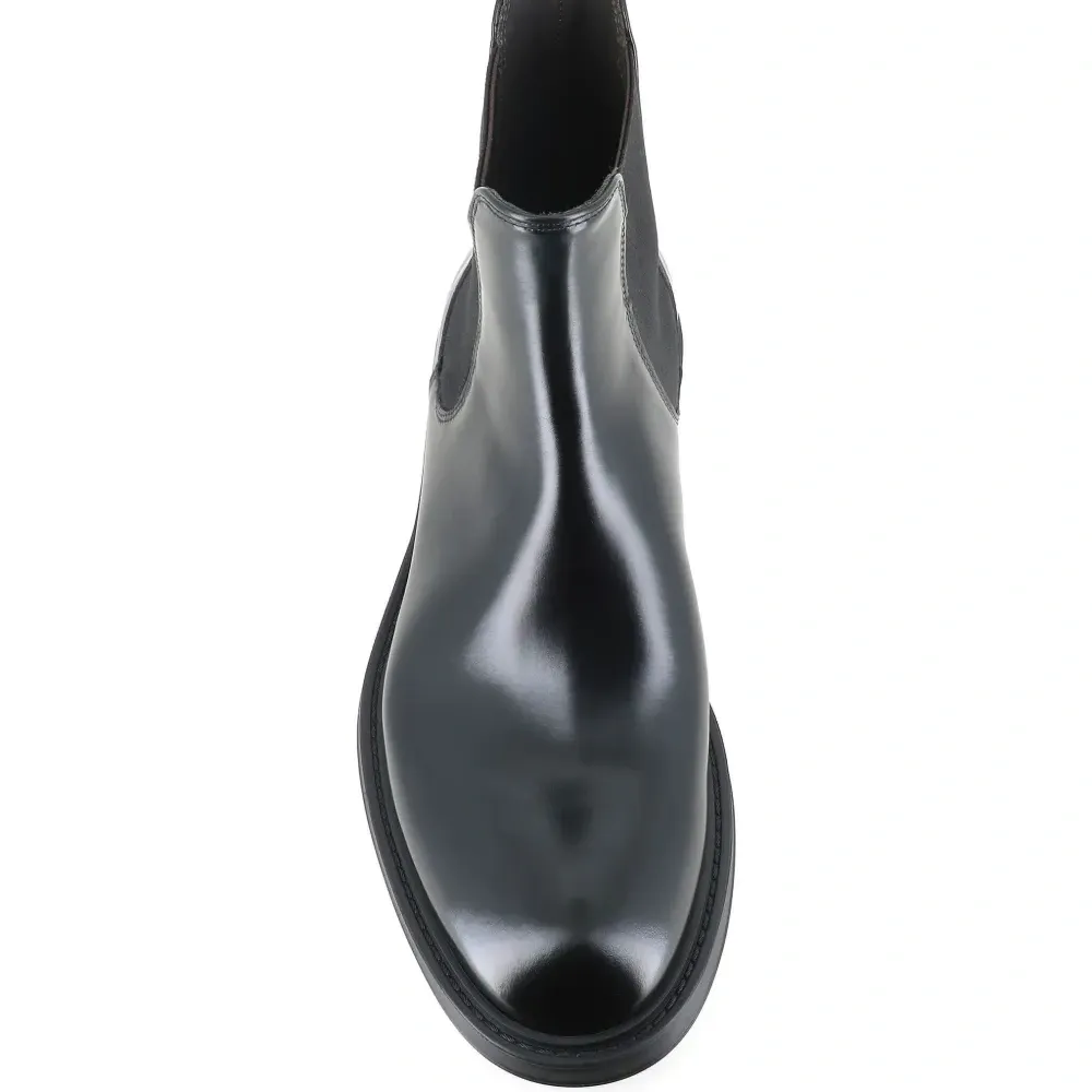 Кожаные ботинки с эластичными вставками