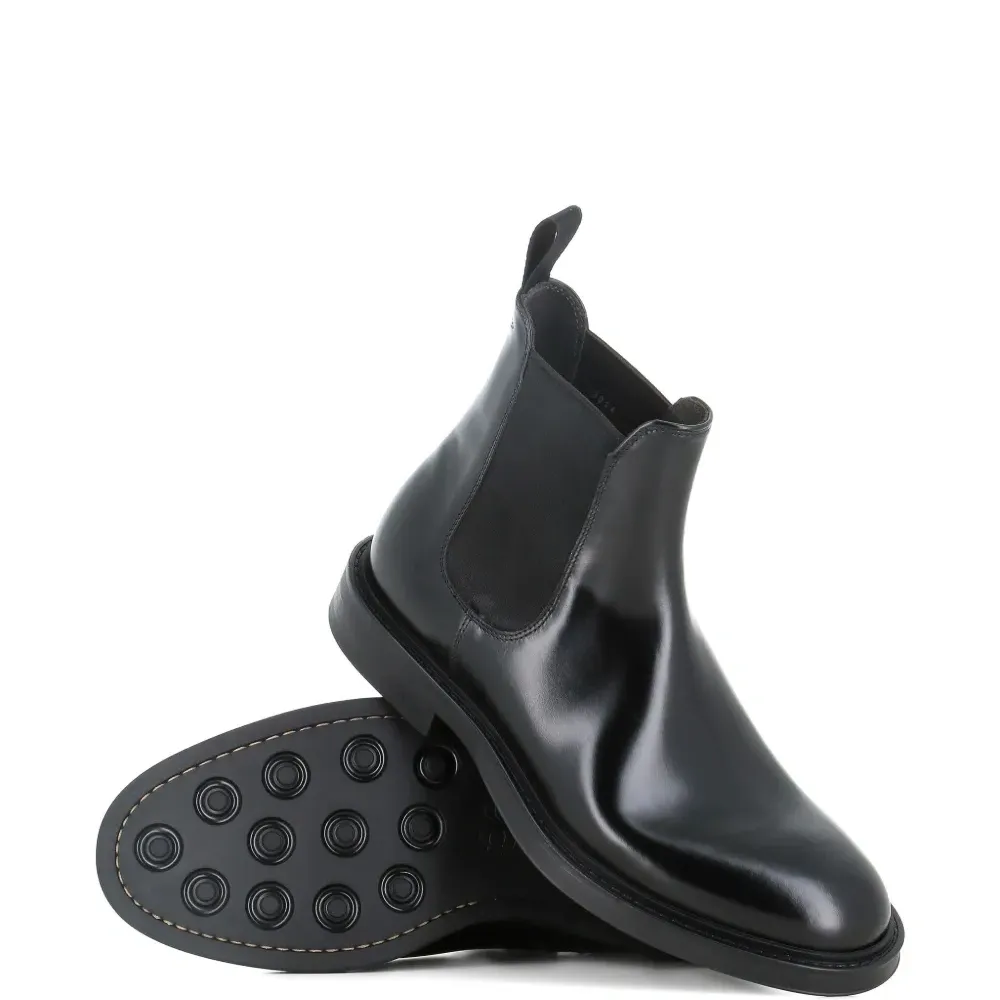 Кожаные ботинки с эластичными вставками