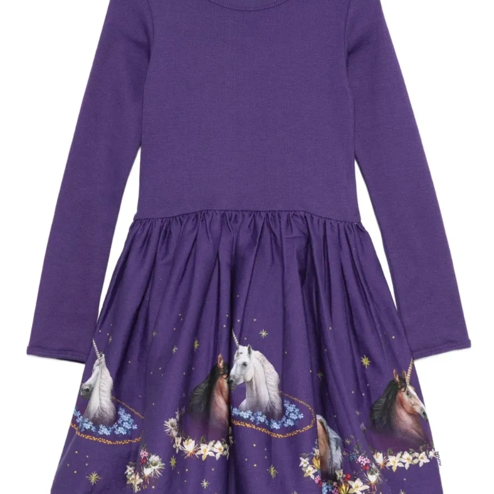 Платье с длинными рукавами и принтом "единороги"