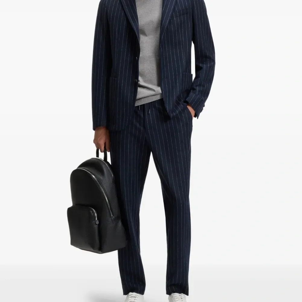 Футболка с круглым вырезом