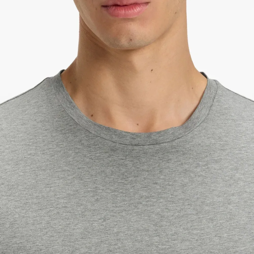 Футболка с круглым вырезом