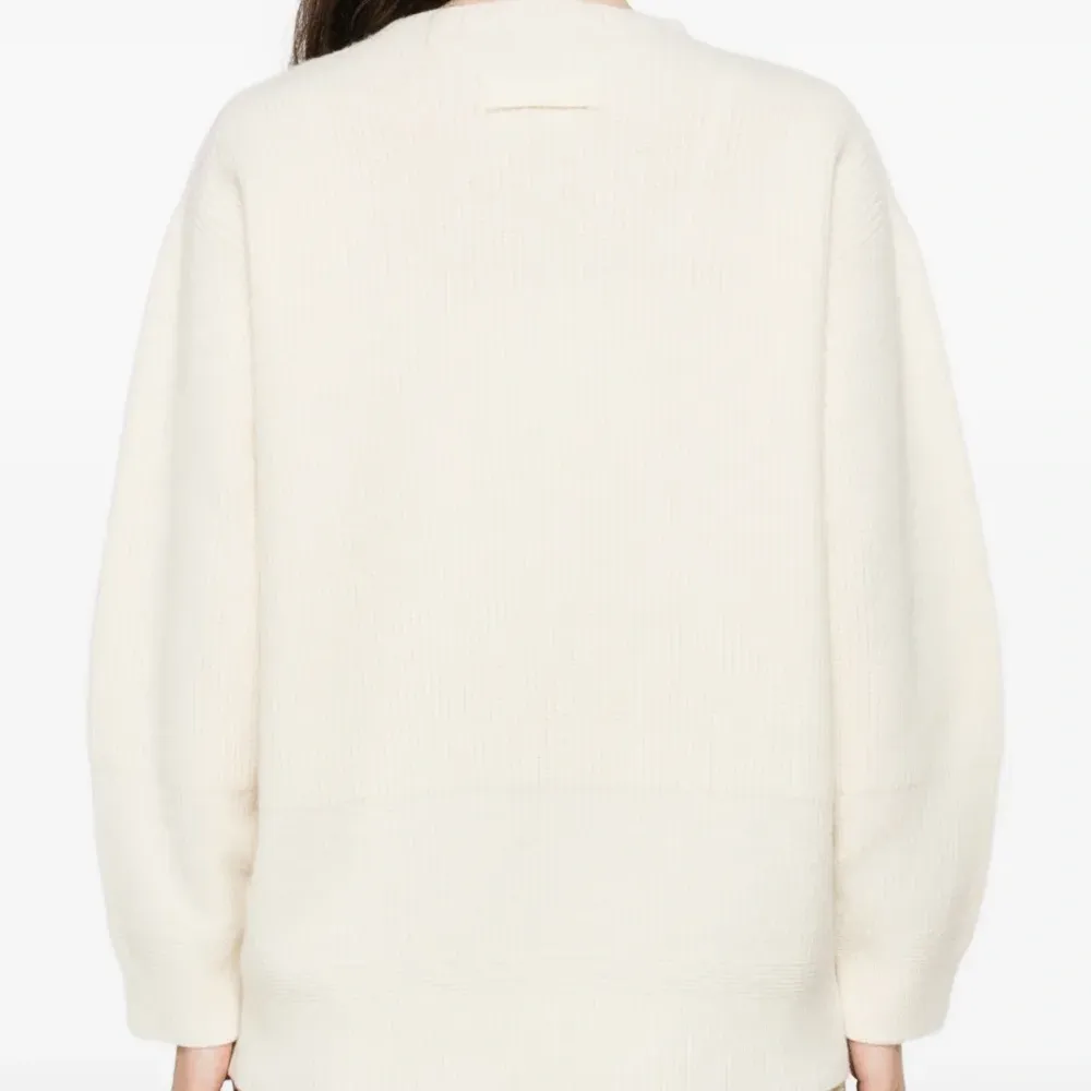 Рифлёный свитер с длинными рукавами