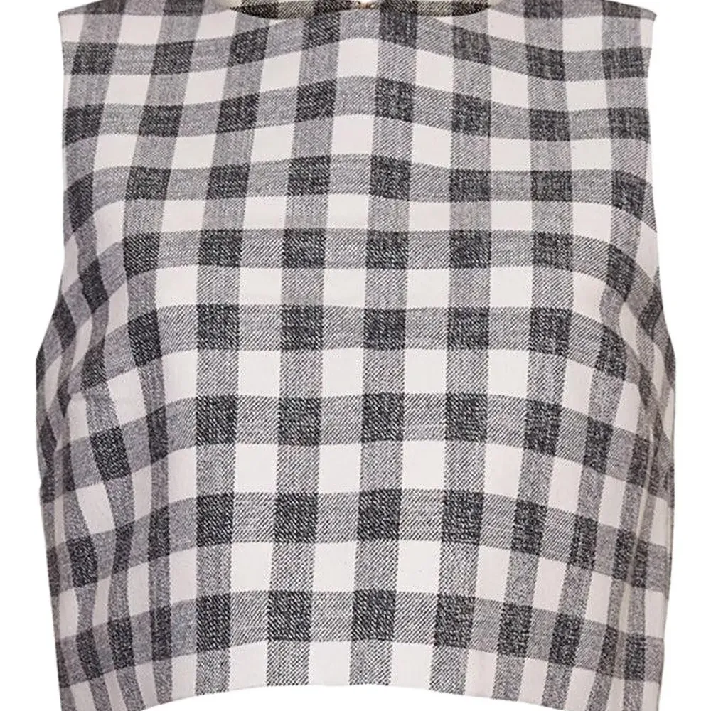Клетчатый топ без рукавов Клетчатый топ без рукавов