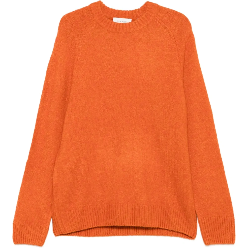 Свитер с круглым вырезом