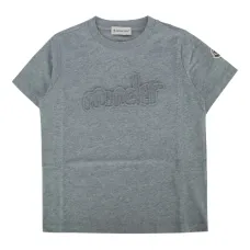 Футболка с нашивкой-логотипом