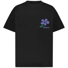 Футболка с пиксельным цветком