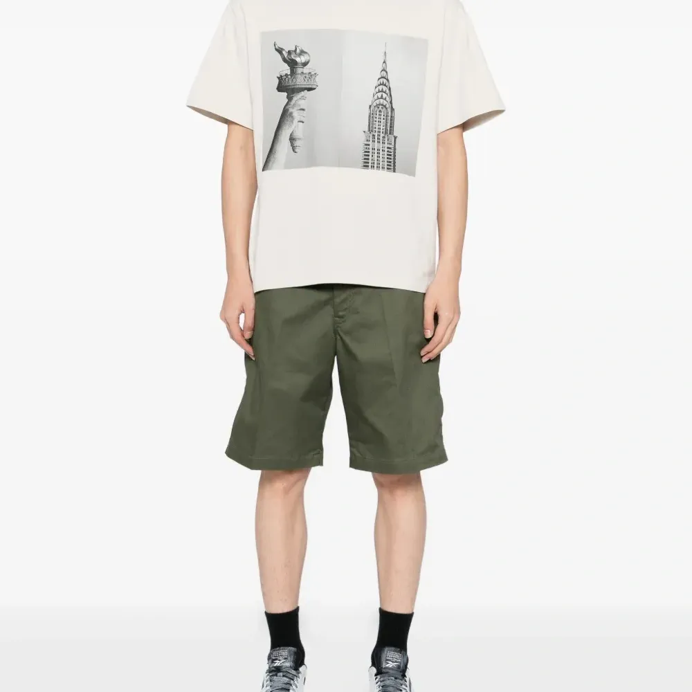 Футболка с графическим принтом