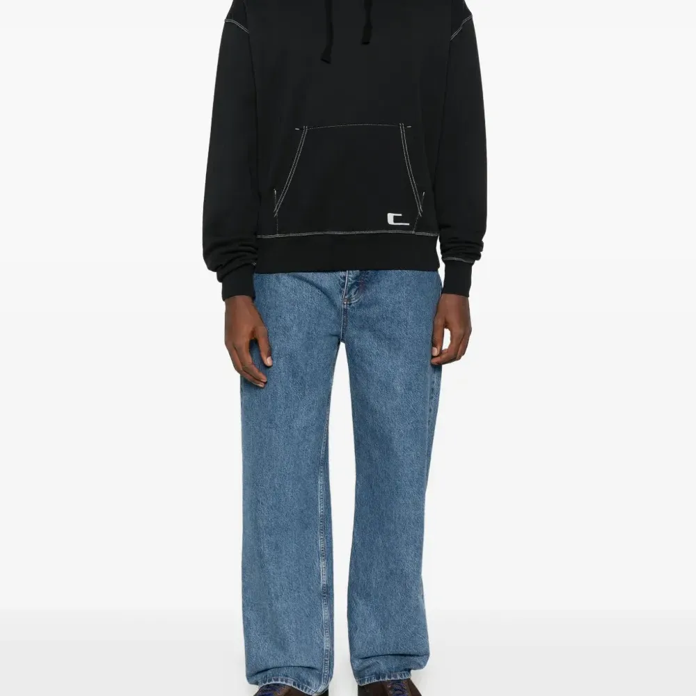 Худи с контрастной строчкой