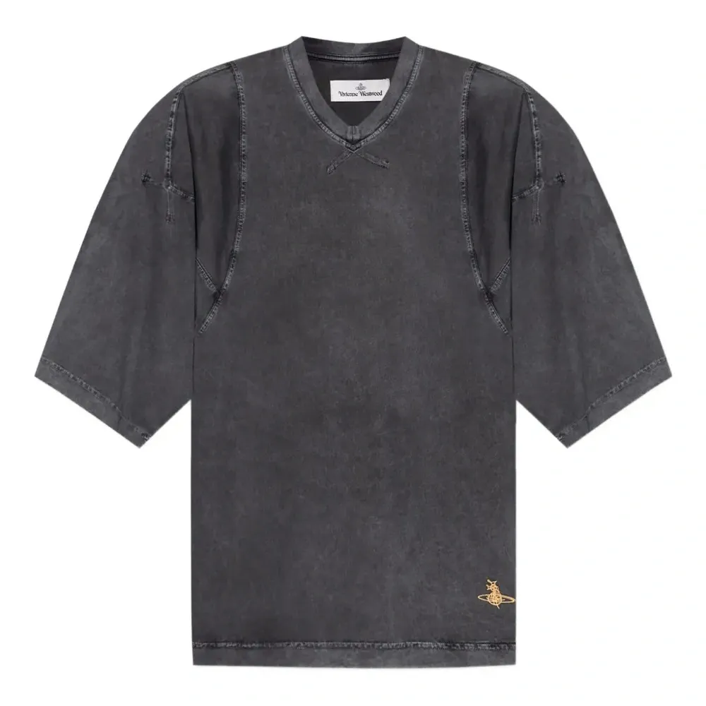 Футболка с V-образным вырезом