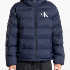 Стеганая куртка с монограммой