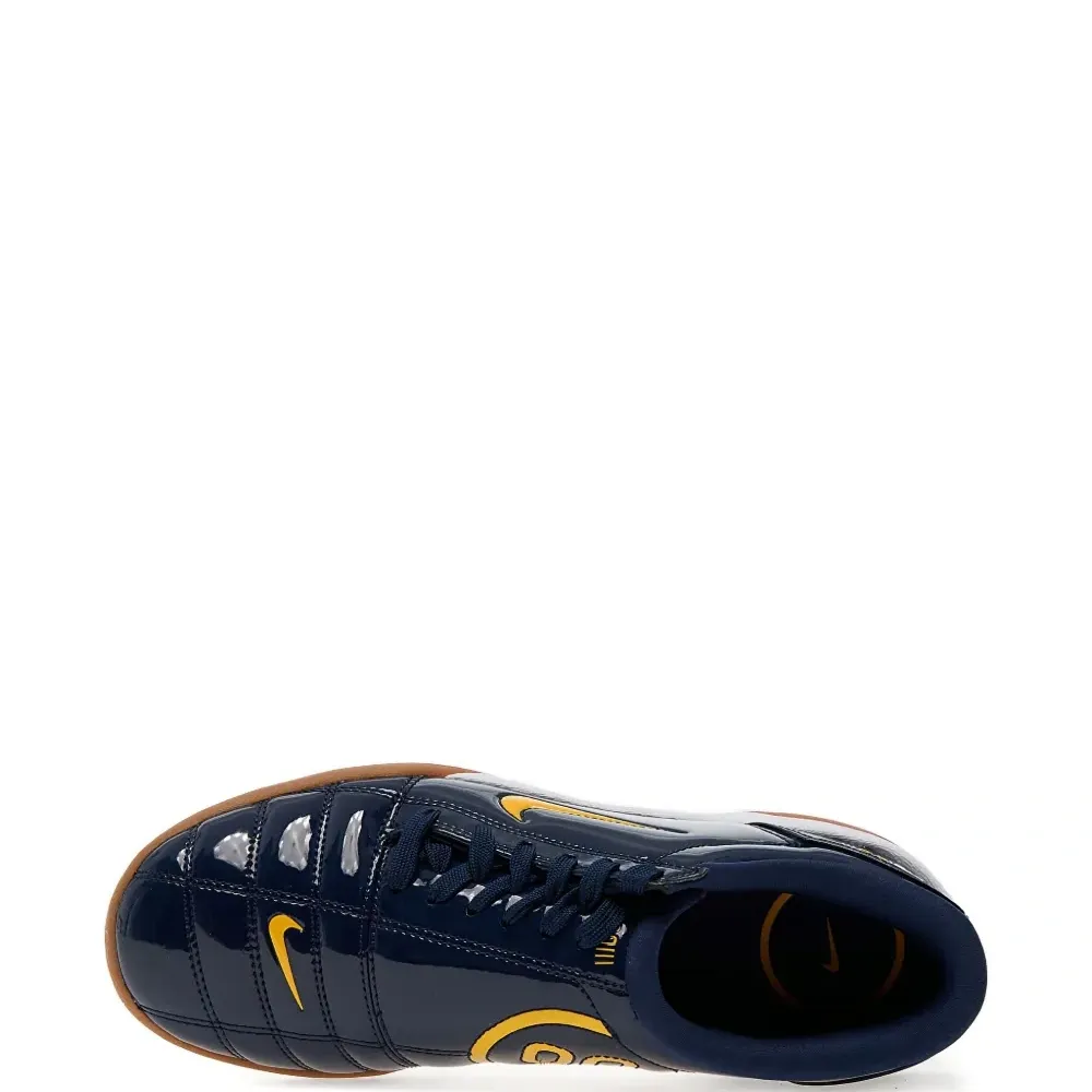 Кроссовки T90