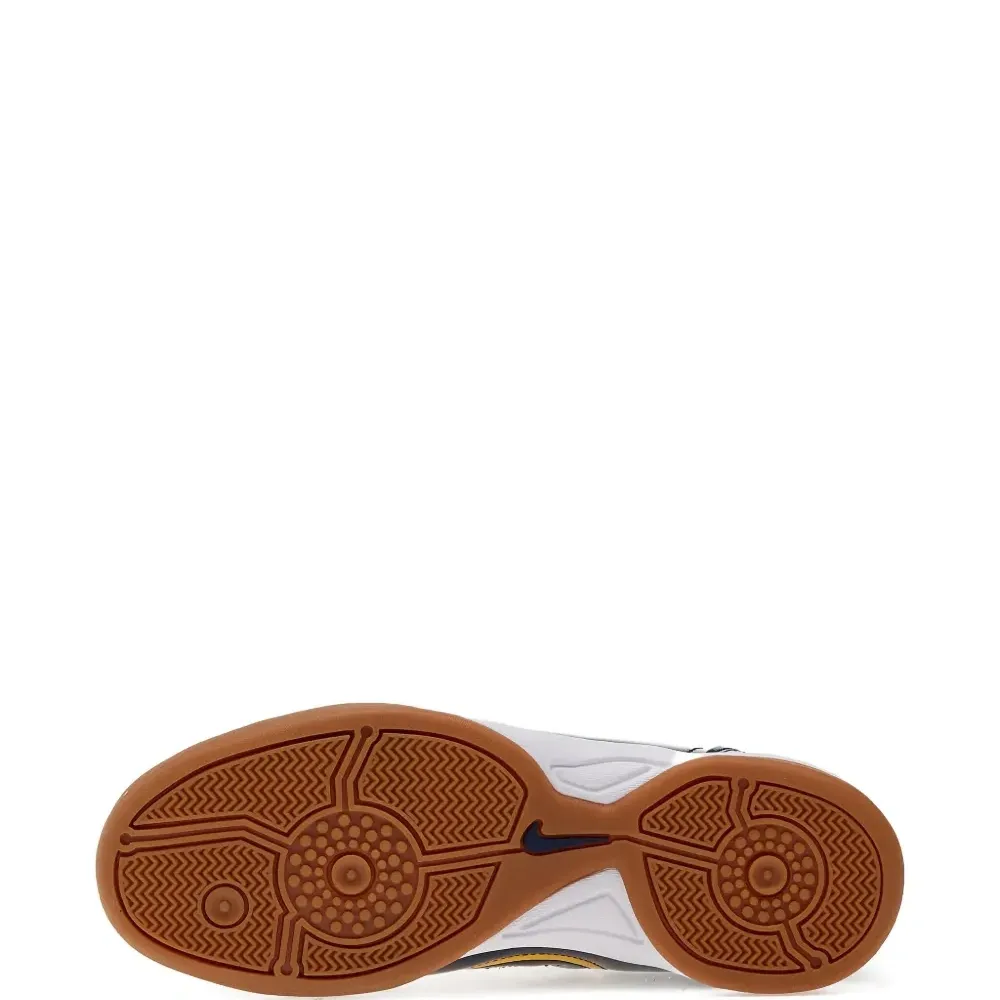 Кроссовки T90