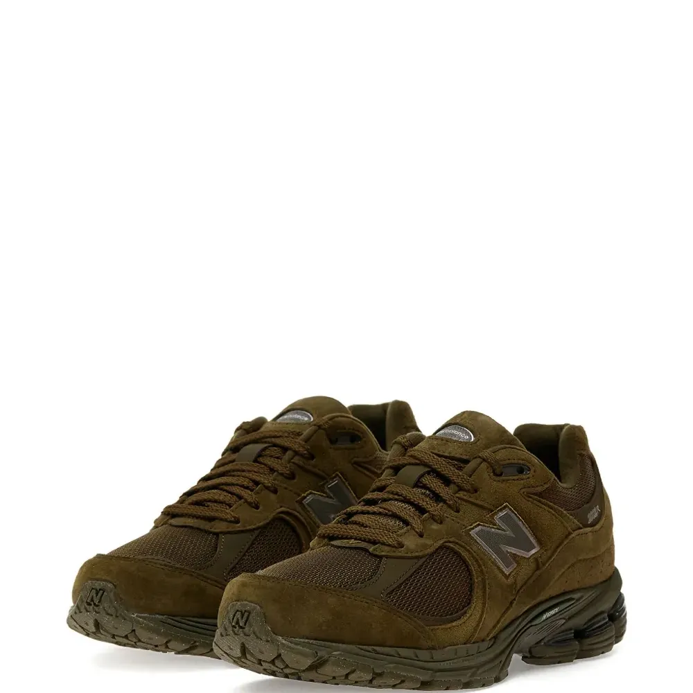 Кроссовки 2002R