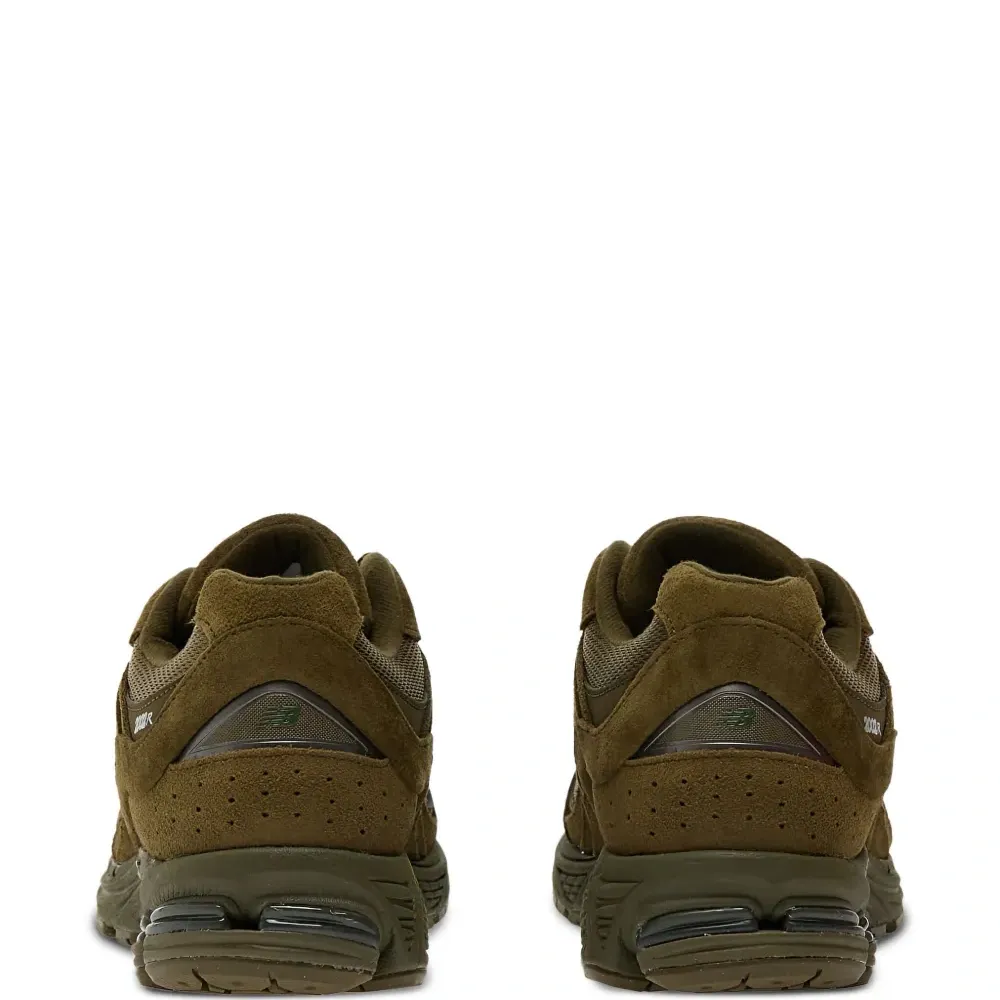 Кроссовки 2002R