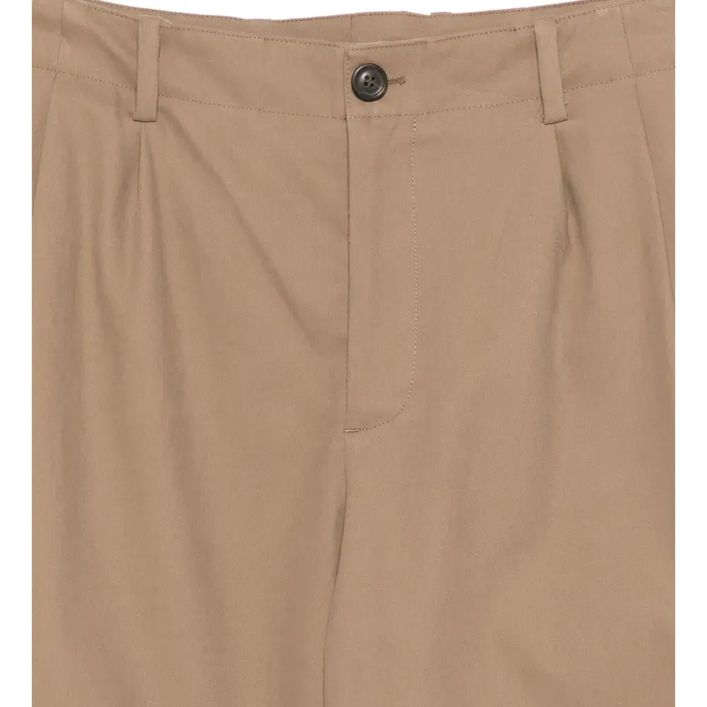 Брюки из хлопка в складку