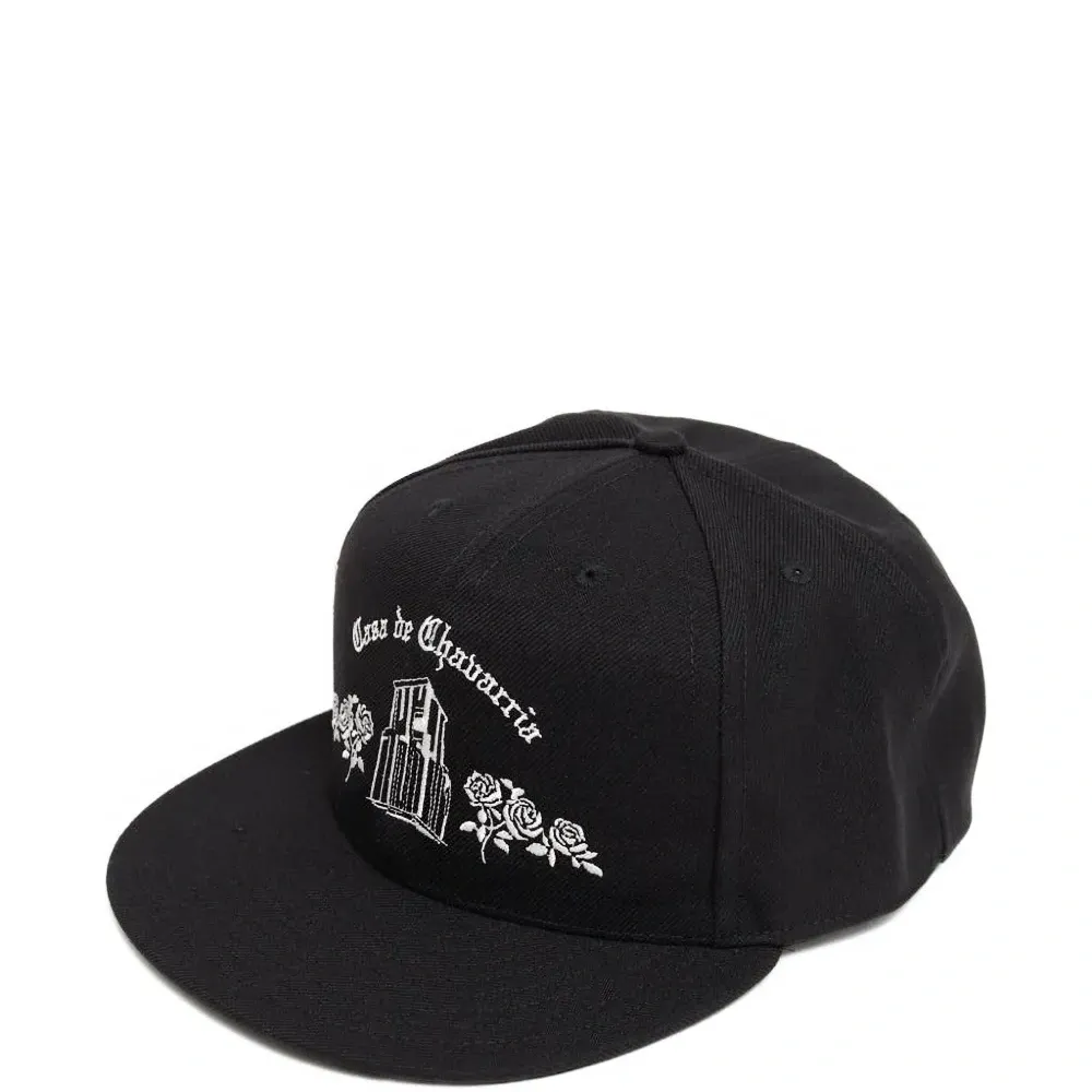 Бейсболка с вышивкой от Casa de Chavarria