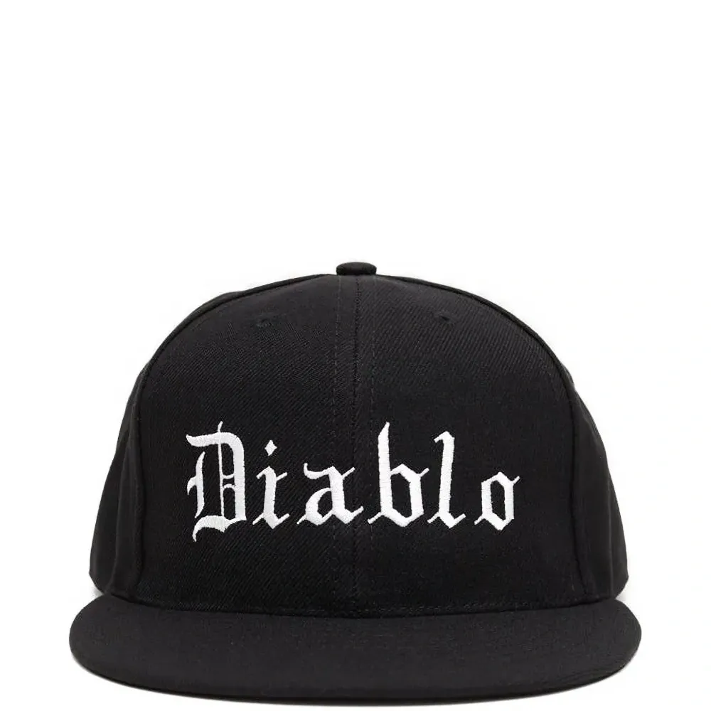 Бейсболка с вышивкой "Diablo"