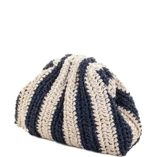 Клатч вязаный крючком с полосатым узором Клатч вязаный крючком с полосатым узором