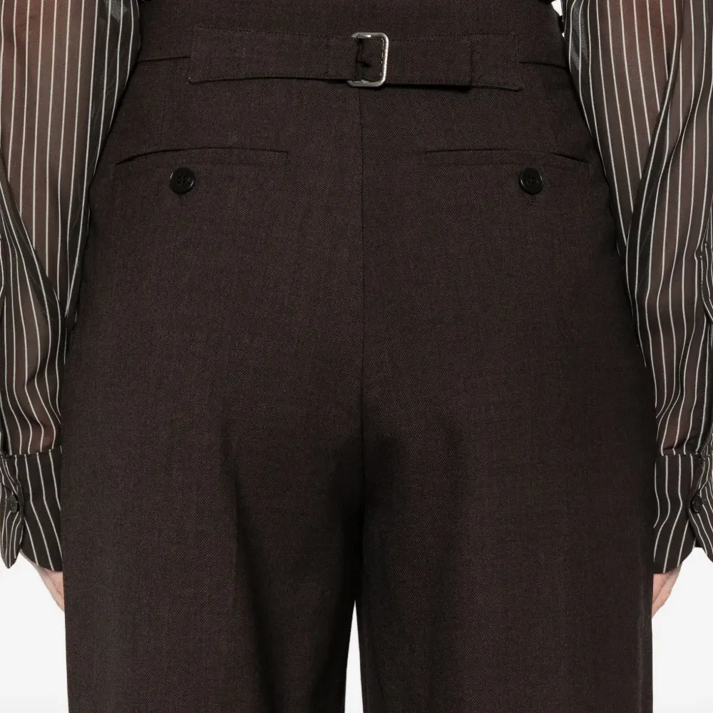 Брюки со складками спереди