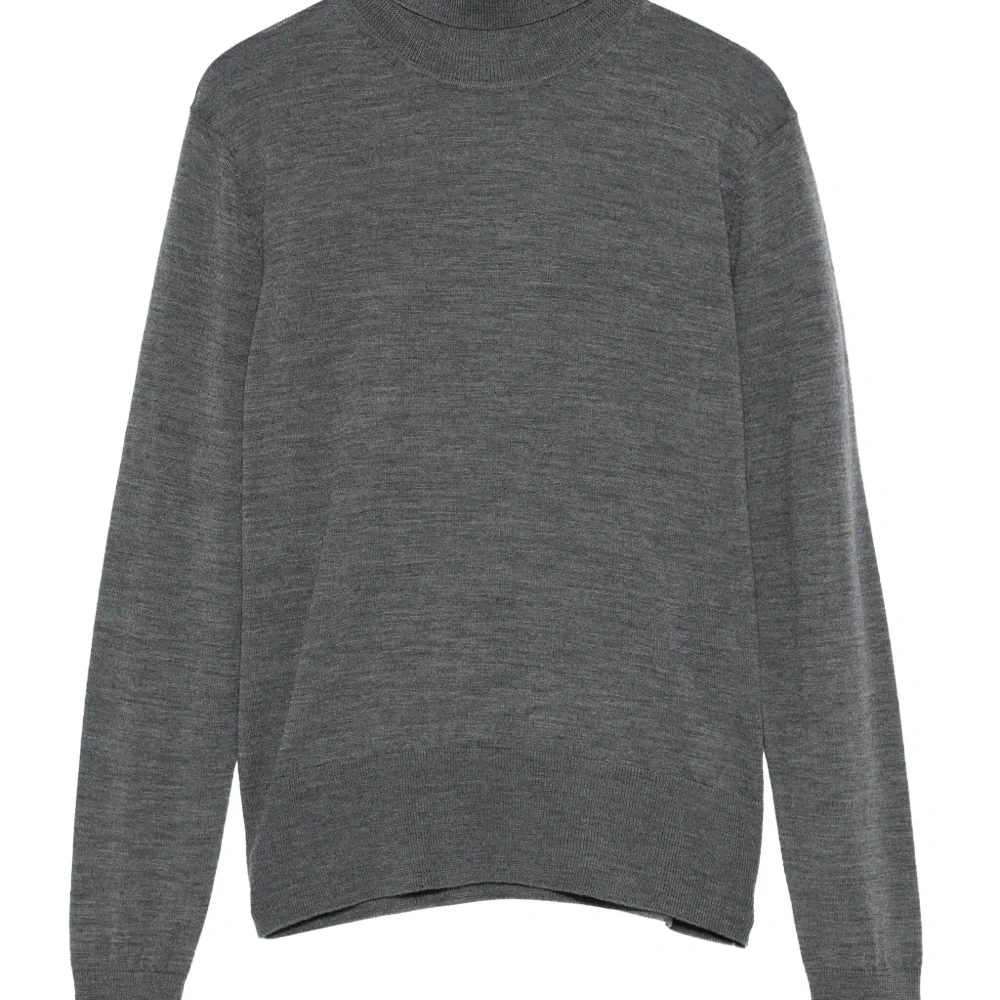 Свитер из вирджинской шерсти