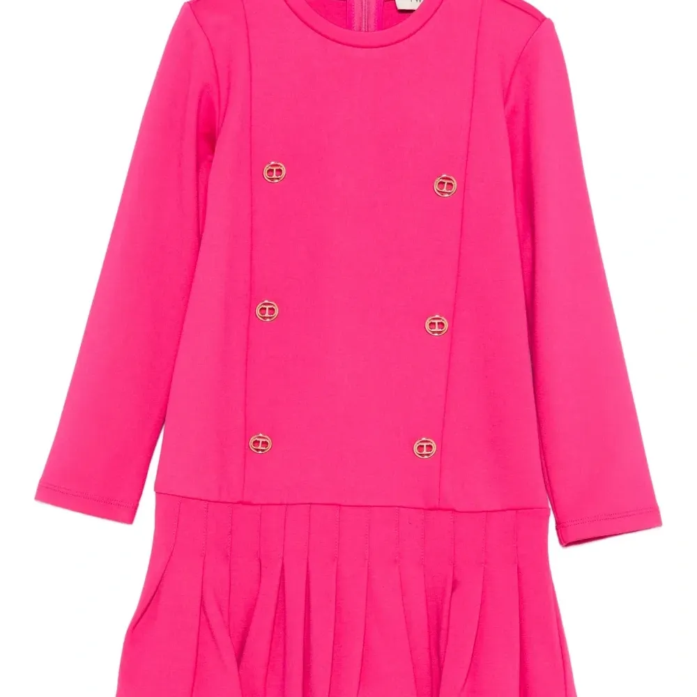 Платье с декоративными пуговицами