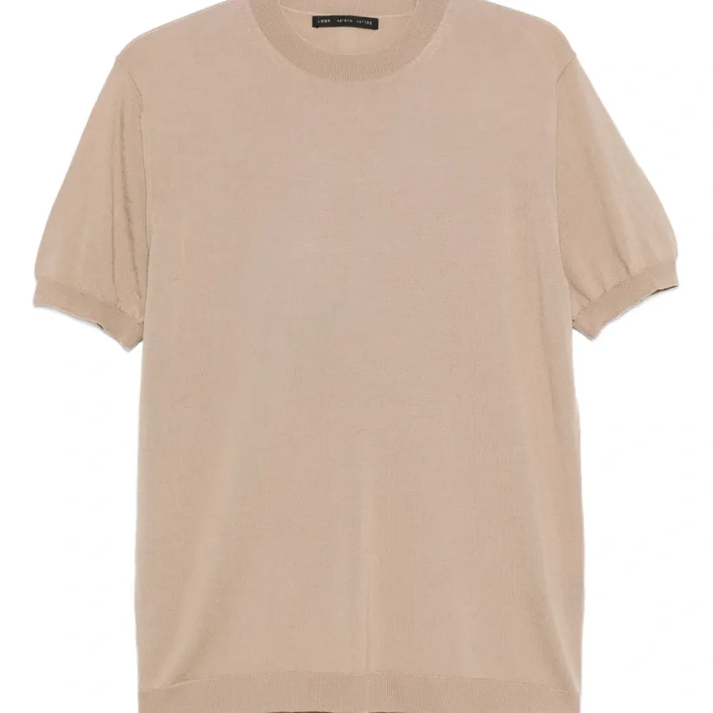 Футболка с круглым вырезом