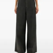 Джинсы с карманами Джинсы с карманами