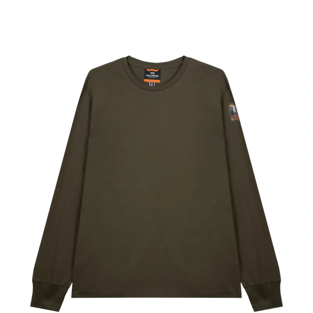 Футболка с длинными рукавами и нашивкой