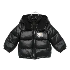 Куртка с капюшоном и утеплителем Куртка с капюшоном и утеплителем