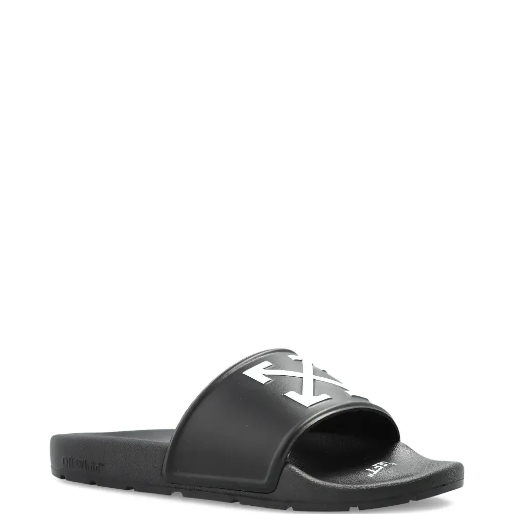 Кроссовки с мотивом стрел