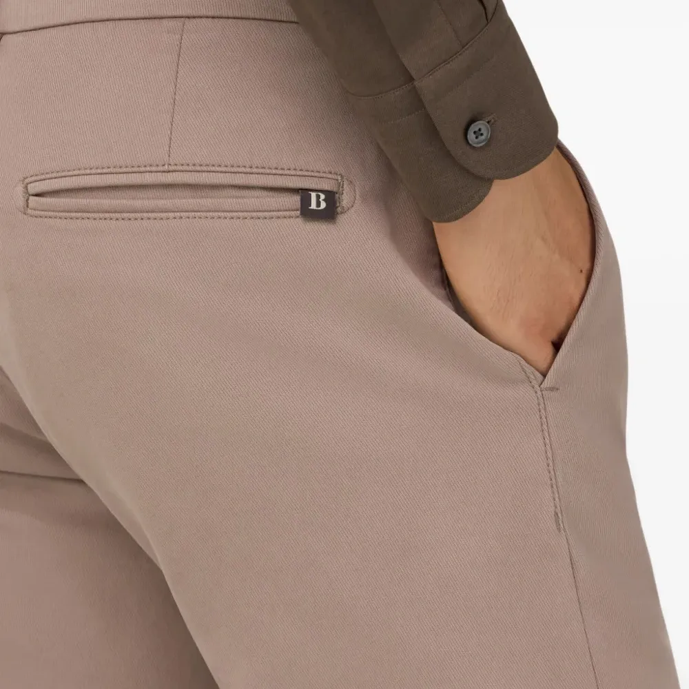 Брюки из эластичного хлопка