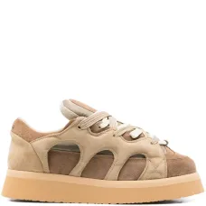 Кроссовки с вырезами