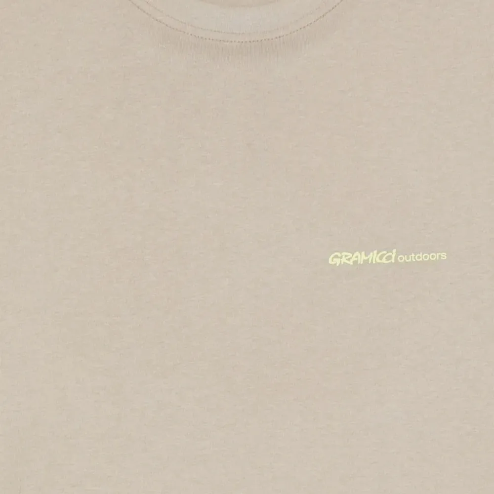 Футболка с логотипом