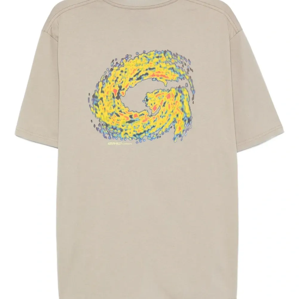 Футболка с логотипом