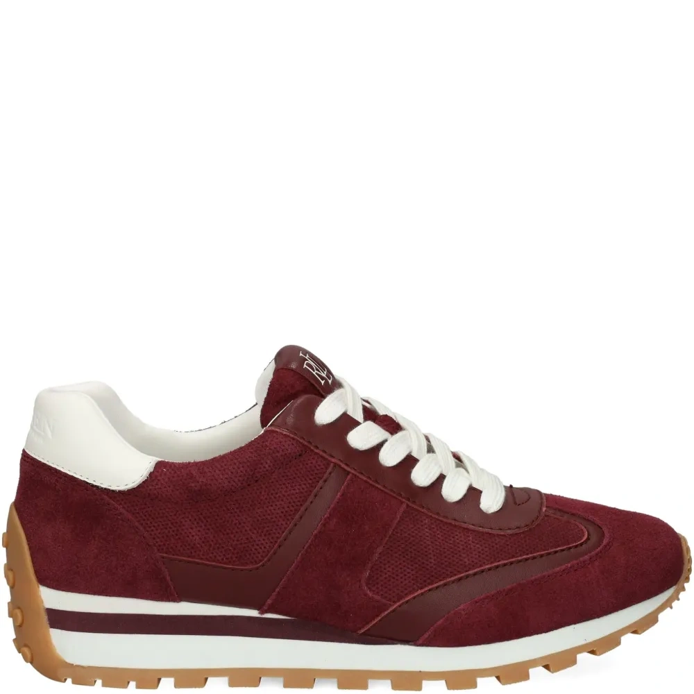 Замшевые кроссовки