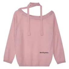 Свитер с галстуком на шее