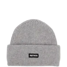 Шапка-бини с нашивкой-логотипом