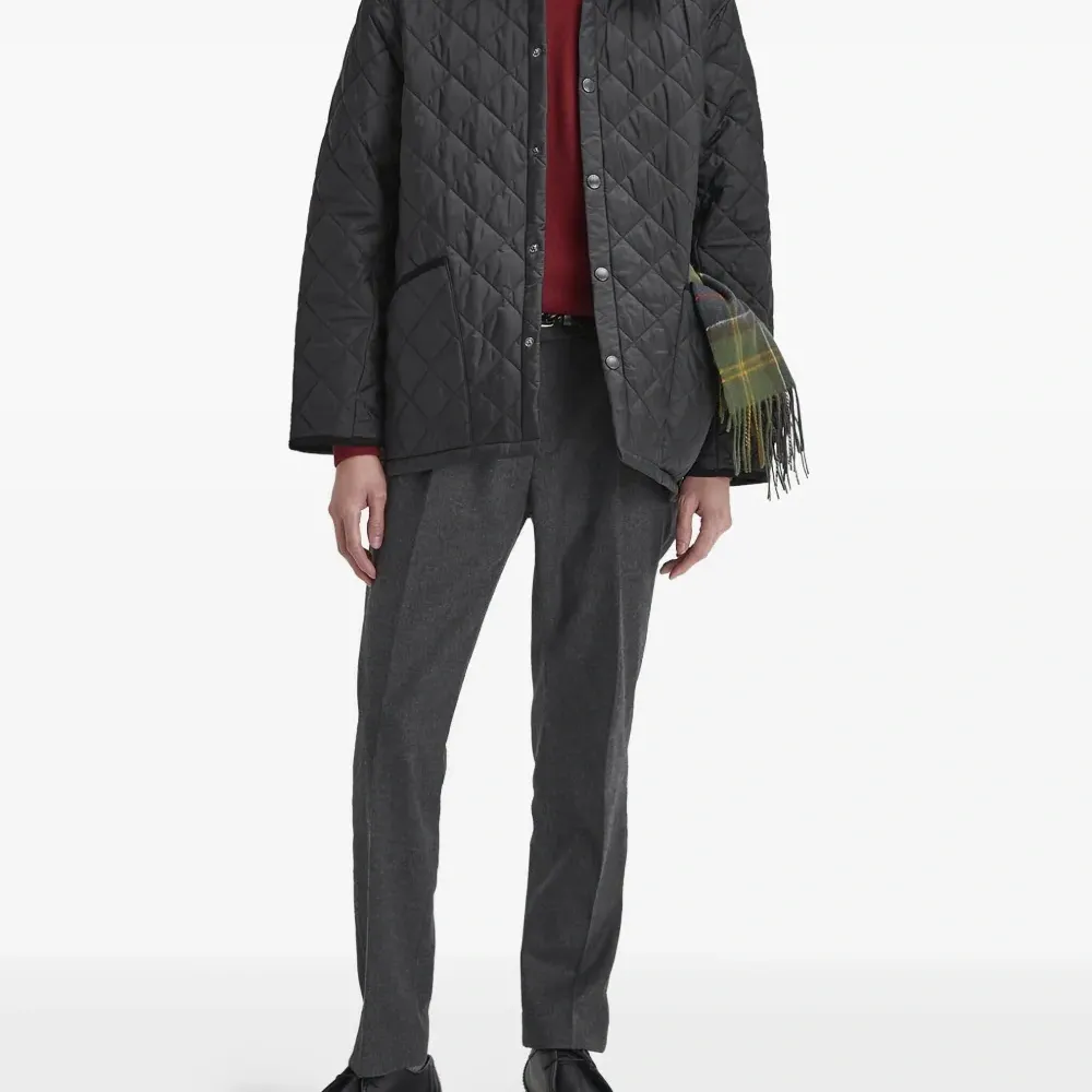 Стеганая куртка с бриллиантовым узором и вельветовым воротником Стеганая куртка с бриллиантовым узором и вельветовым воротником