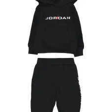 Спортивный костюм с вышитым логотипом