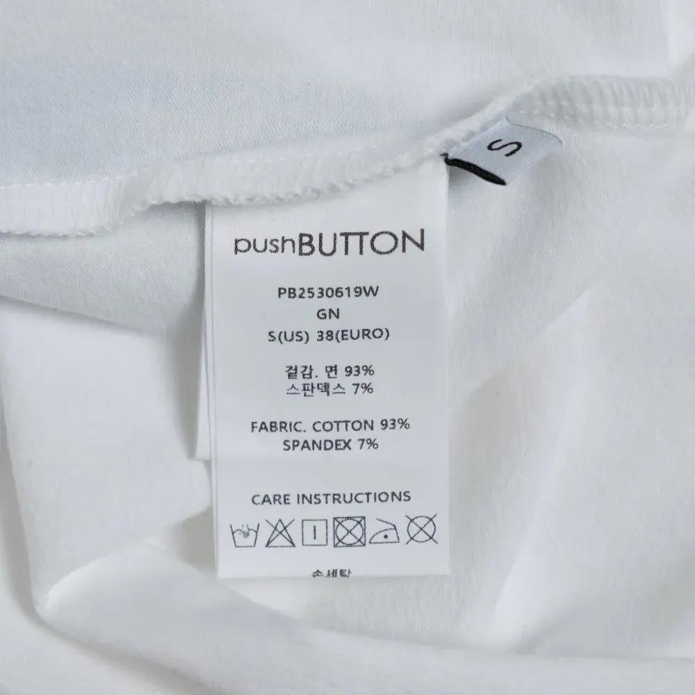 Футболка с логотипом