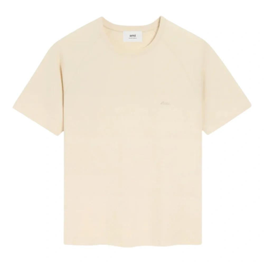 Футболка с вышитым логотипом