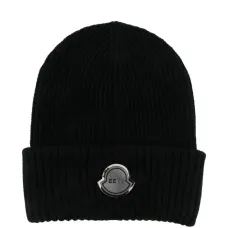 Шапка бини в рубчик с нашивкой-логотипом