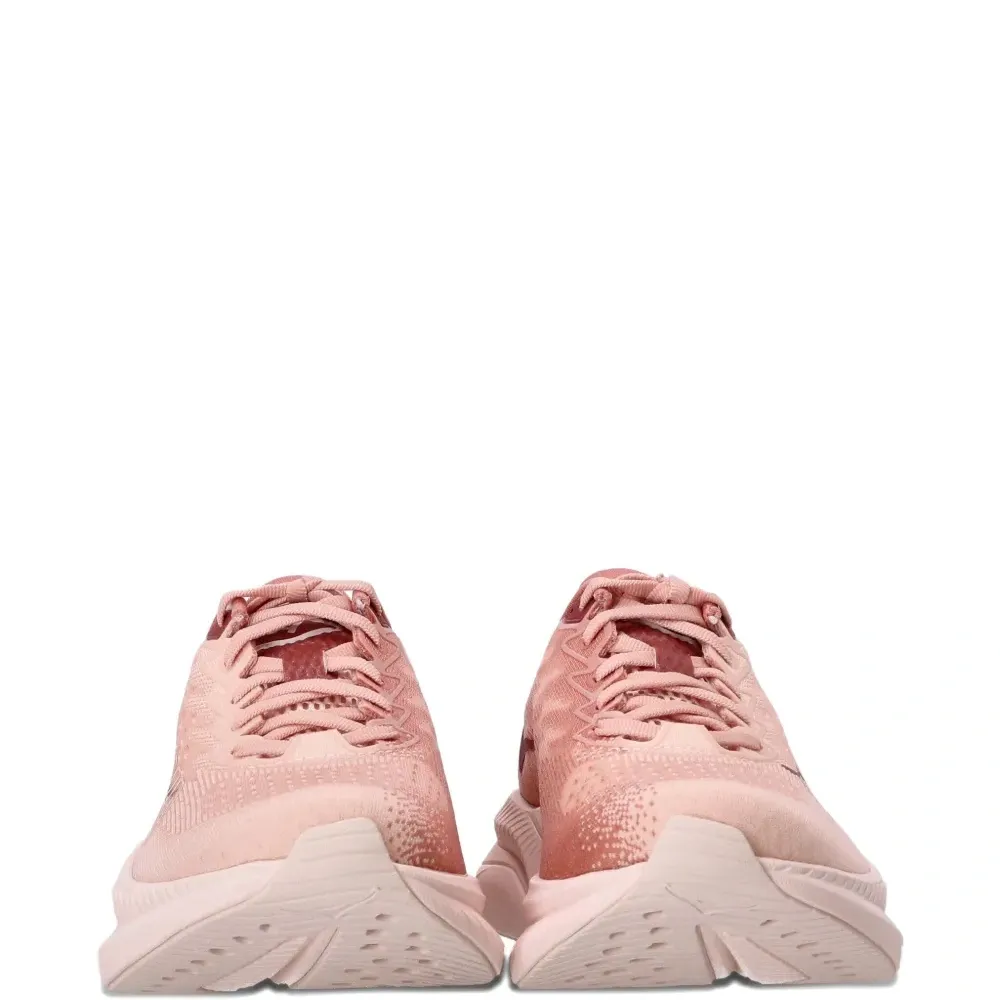 Кроссовки Mach 6