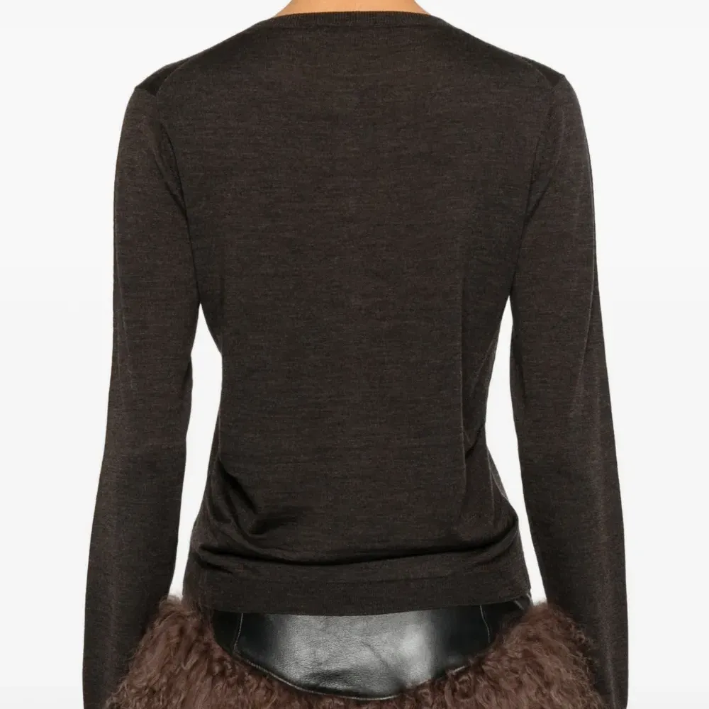 Топ на пуговицах