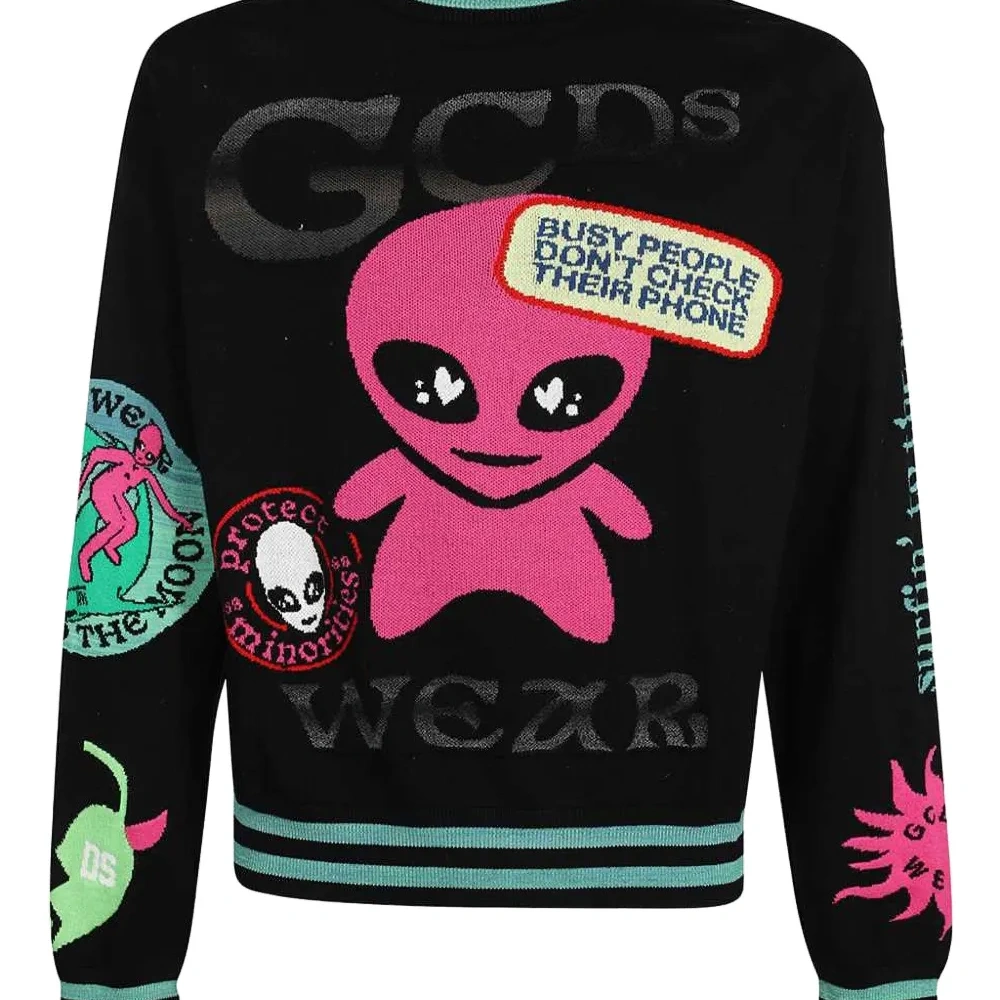 Свитшот с изображением пришельца и круглым вырезом