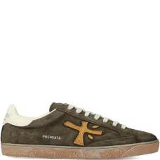 Замшевые кроссовки