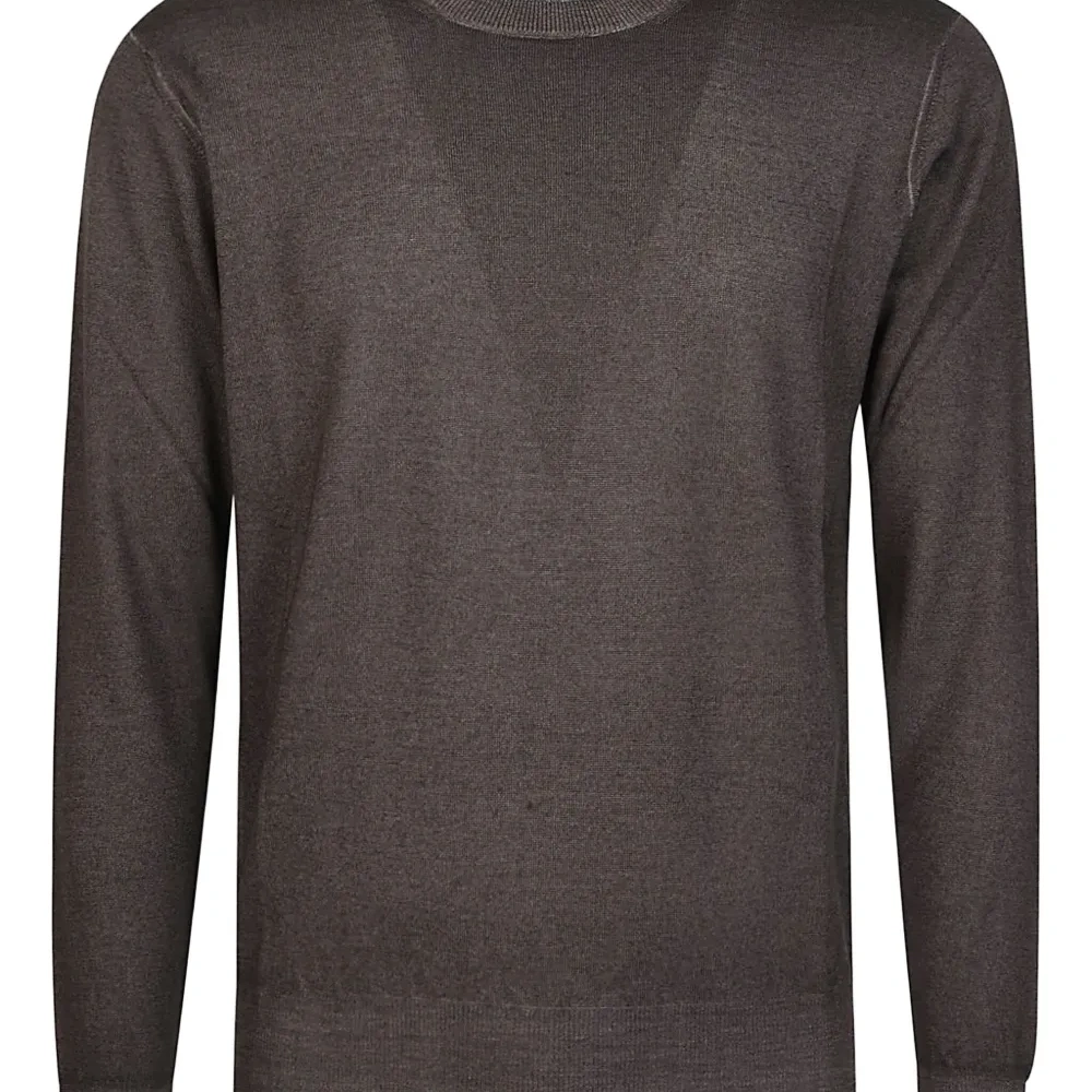 Шерстяной свитер с круглым вырезом