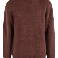 Свитер с круглым вырезом