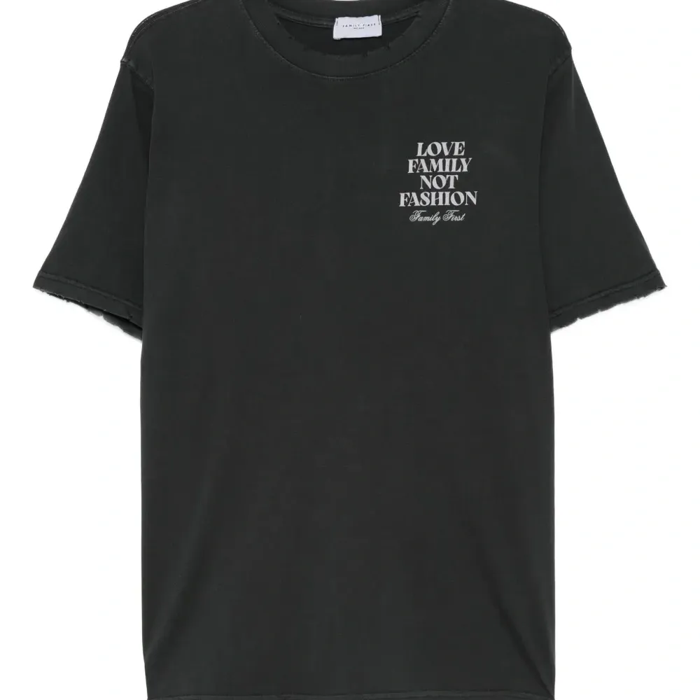 Футболка с принтом-слоганом